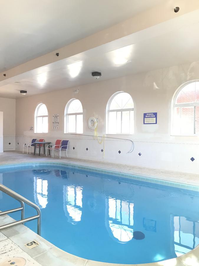 Americas Best Value Inn And Suites Saint Charles Eksteriør bilde