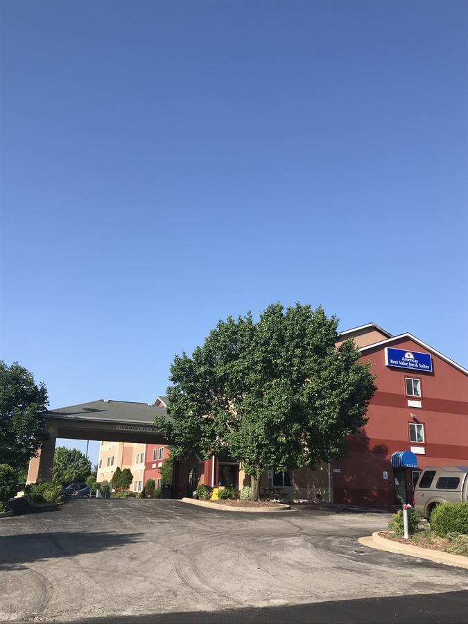 Americas Best Value Inn And Suites Saint Charles Eksteriør bilde