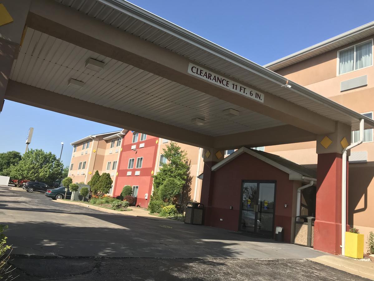 Americas Best Value Inn And Suites Saint Charles Eksteriør bilde